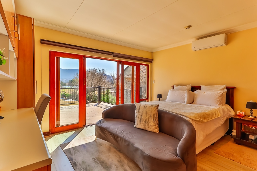 3 Bedroom Property for Sale in The Coves North West